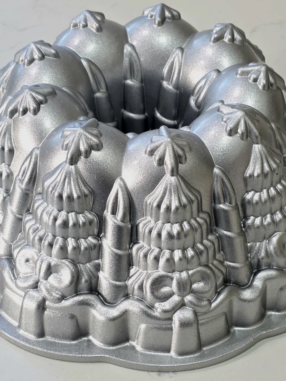 Nordic Ware Christmas Tree Very Merry Bundt Silver Cake Pan Bakeware 10 Cup